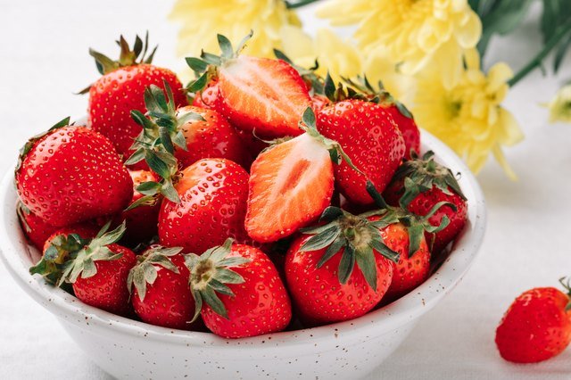 What Causes a Strawberry Allergy and How to Treat It