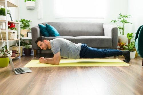 How to Do Plank Hip Dips for a Super-Strong Core