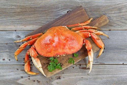 How to Reheat Cooked Crab