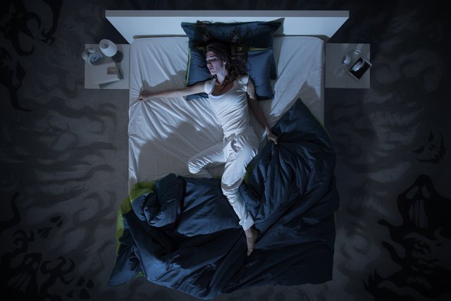 Always Sweating in Your Sleep? Here's What Your Body's Trying to Tell You