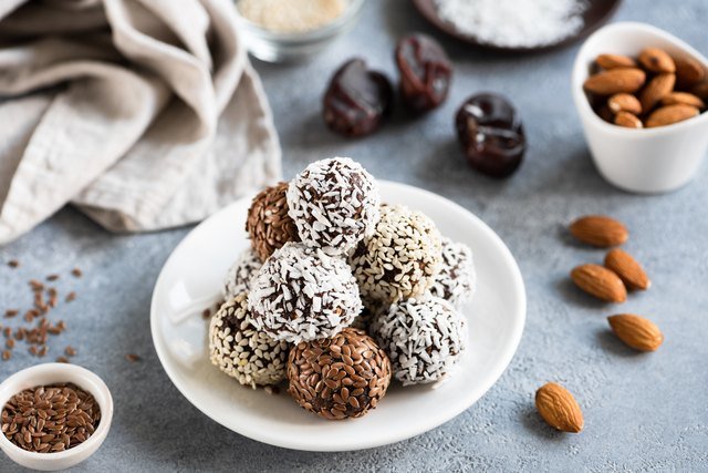 9 Easy-to-Prep Protein Balls for Quick Energy