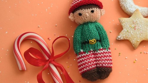 Niedlichen Weihnachtself selber stricken – Anleitung