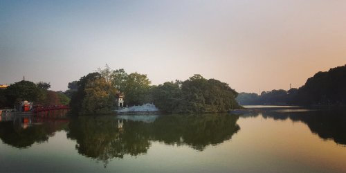 Hoan Kiem Lake (Sword Lake) - an important symbol of Hanoi