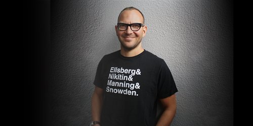 Cory Doctorow: What Kind of Bubble is AI?
