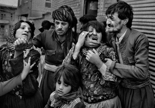 Cosmopolis : Reza : L’œil persan, la photographie, un acte de résistance - L'Œil de la Photographie Magazine