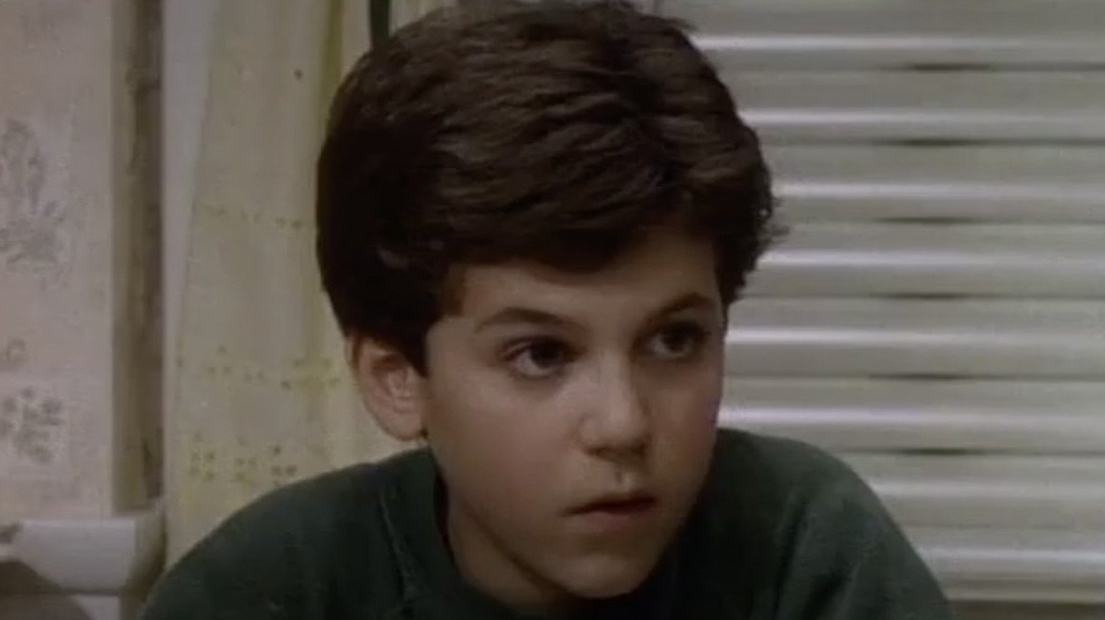Things Only Adults Notice In The Wonder Years - Looper