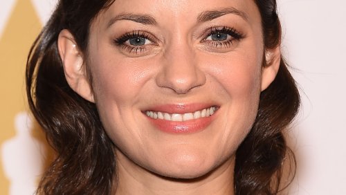 Marion Cotillard Admits The Song In Her Chanel No. 5 Commercial Wasn't Easy To Sing
