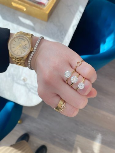 Loverly - How to Make the Most Out of Your Engagement Ring Budget