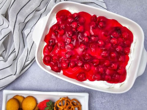 Easy 4-Ingredient Cherry Cheesecake Dip