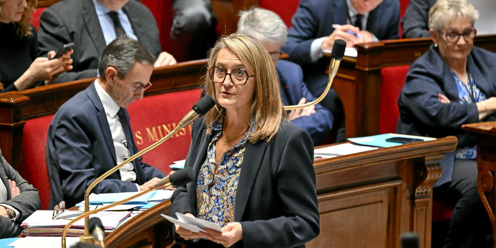 « Sale Blanche » : la porte-parole du gouvernement dénonce le racisme anti-blanc subi par sa fille