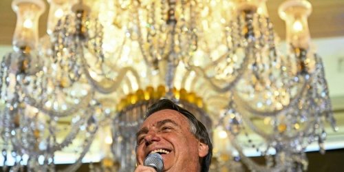 Du palais présidentiel à KFC: la nouvelle vie de Bolsonaro aux Etats-Unis