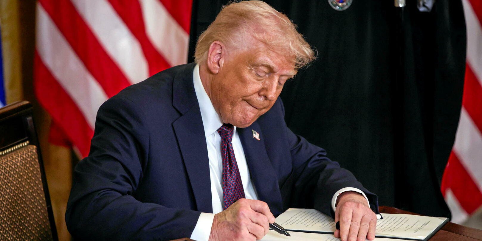 Donald Trump et la censure : l’expulsion de Mahmoud Khalil soulève des questions sur la liberté d’expression