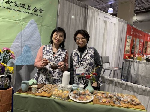 美國亞洲學會會場飄台灣茶香 國圖以烏龍茶拚另類外交