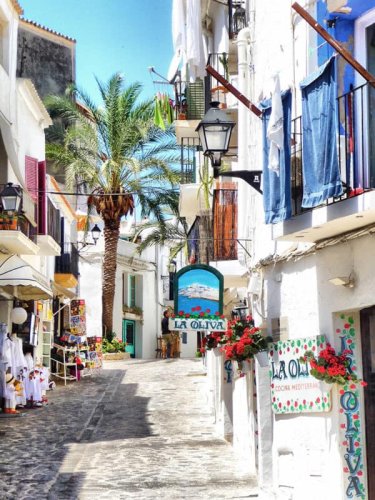 11 FANTASTIC PLACES IN SPAIN THAT SHOULD BE ON YOUR RADAR