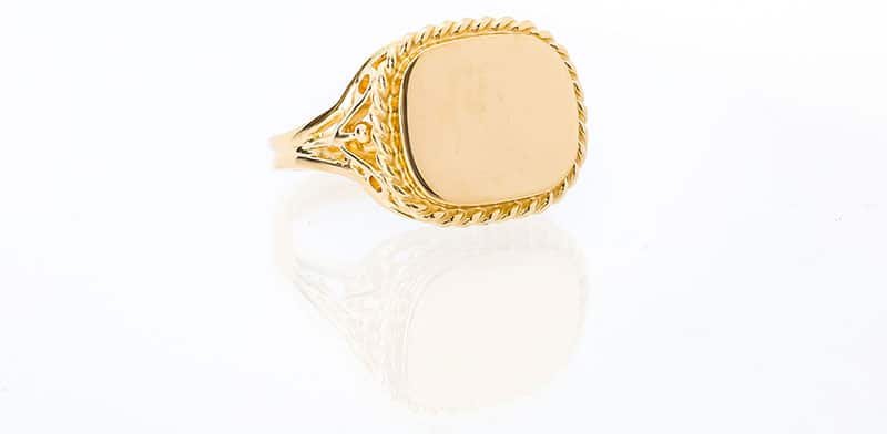 What Are Signet Rings? A Handy Guide on Why and How Should you Wear One