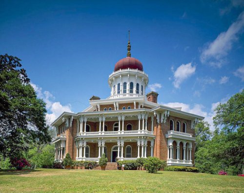 12 MOST FAMOUS HISTORIC HOMES IN AMERICA