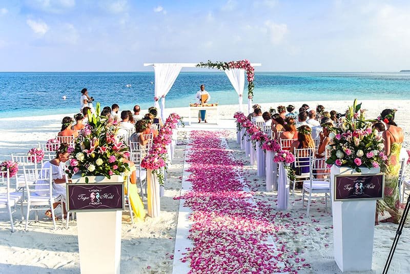 What is a Destination Wedding? Easy Guide to Planning Your Wedding Abroad