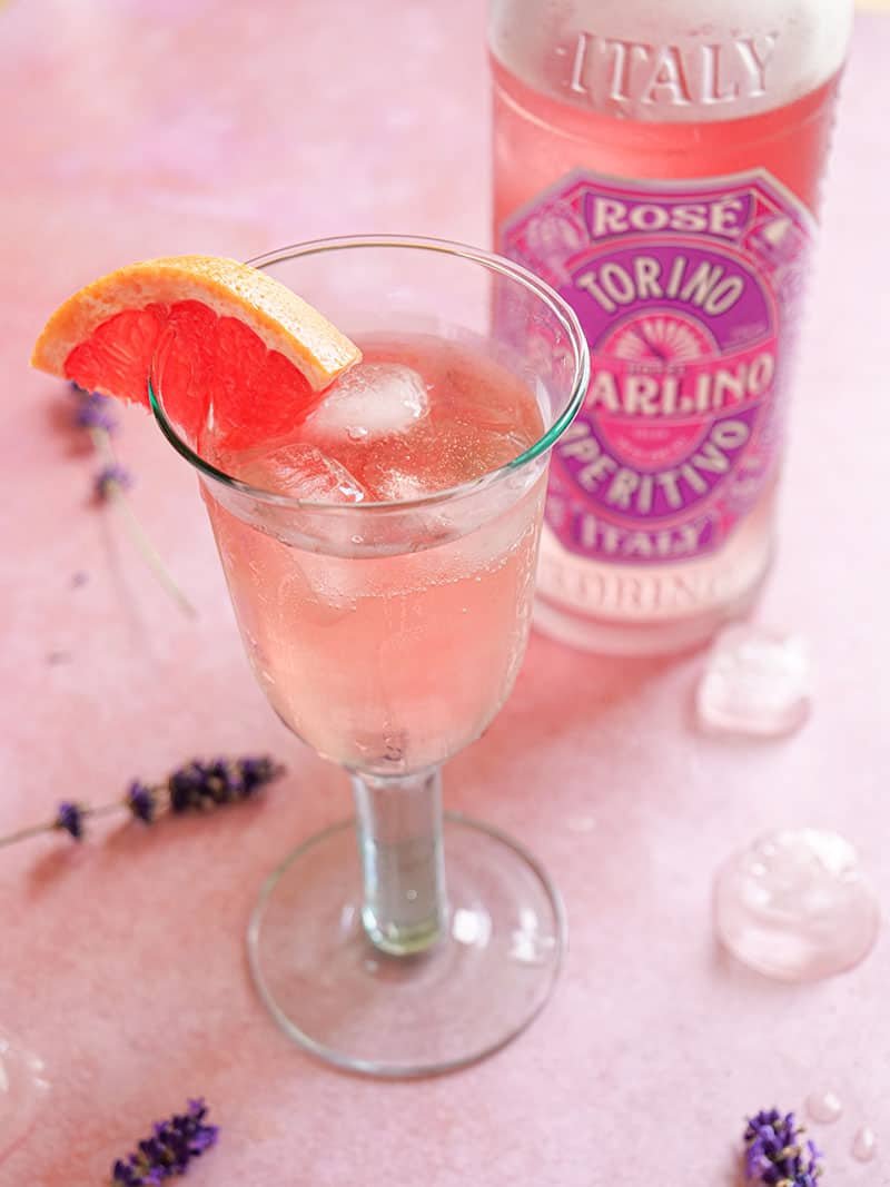 Rose Spritz Recipe – The Perfect Summer Cocktail