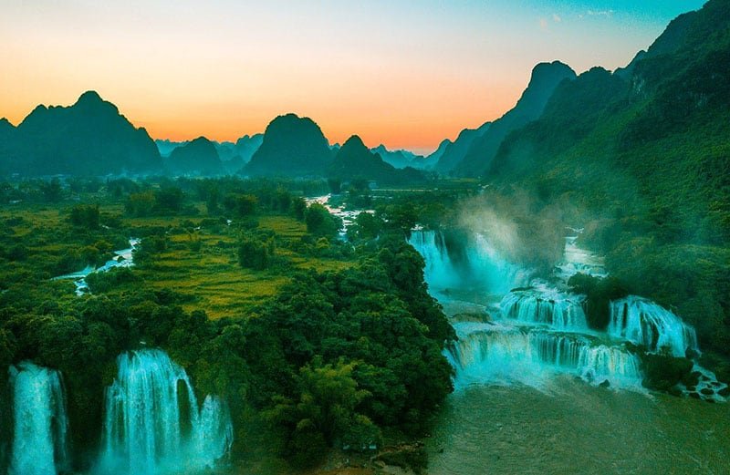 THE 27 BEST WATERFALLS IN THE WORLD
