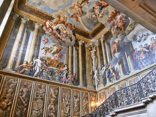 22 MOST BEAUTIFUL PALACES IN EUROPE