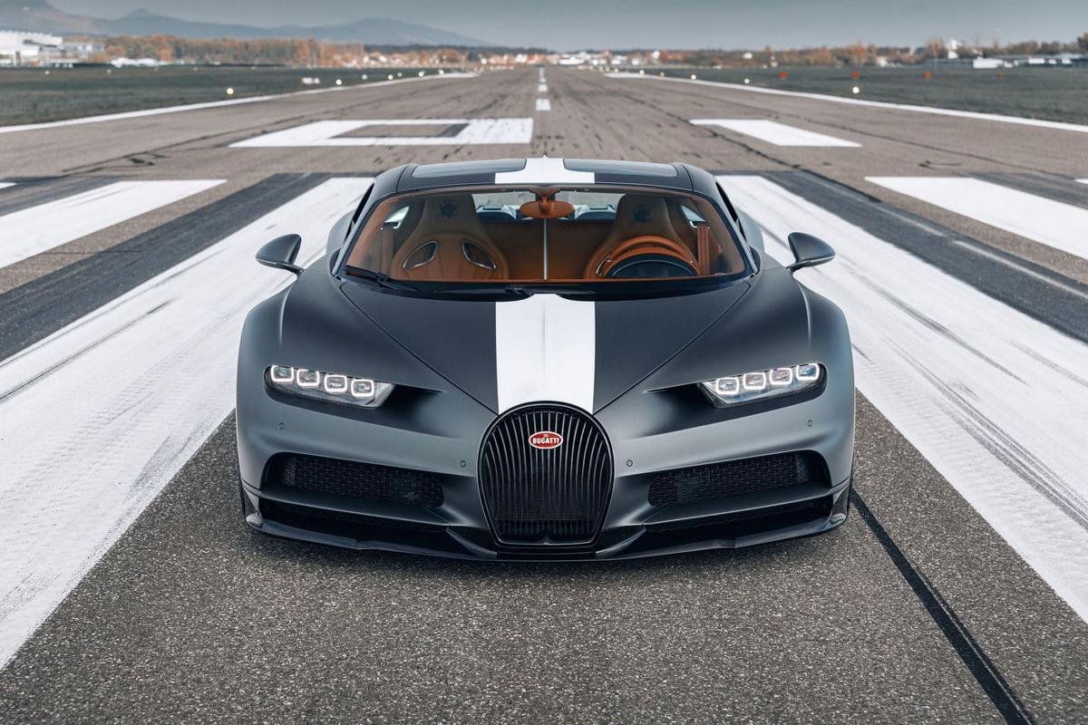 The newest limited edition Bugatti Chiron costs $3.42 million and honors the French daredevil airmen of the early 20th century