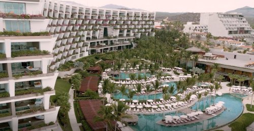 After TikTokers had a bizarre experience of being the only guests at an ultra-luxury resort in Mexico, the same hotel introduced a ‘Billionaire Buyout’ package. The $600,000 package offers a staff of 180, Michelin-starred chefs, a massive pool, and tasting rooms all to yourself.