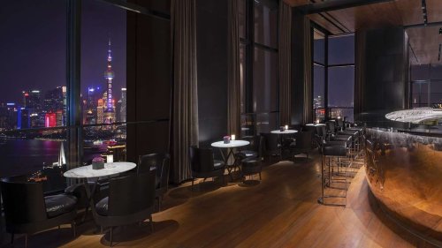 Take a look at the 5 most stunning rooftop bars in Asia -