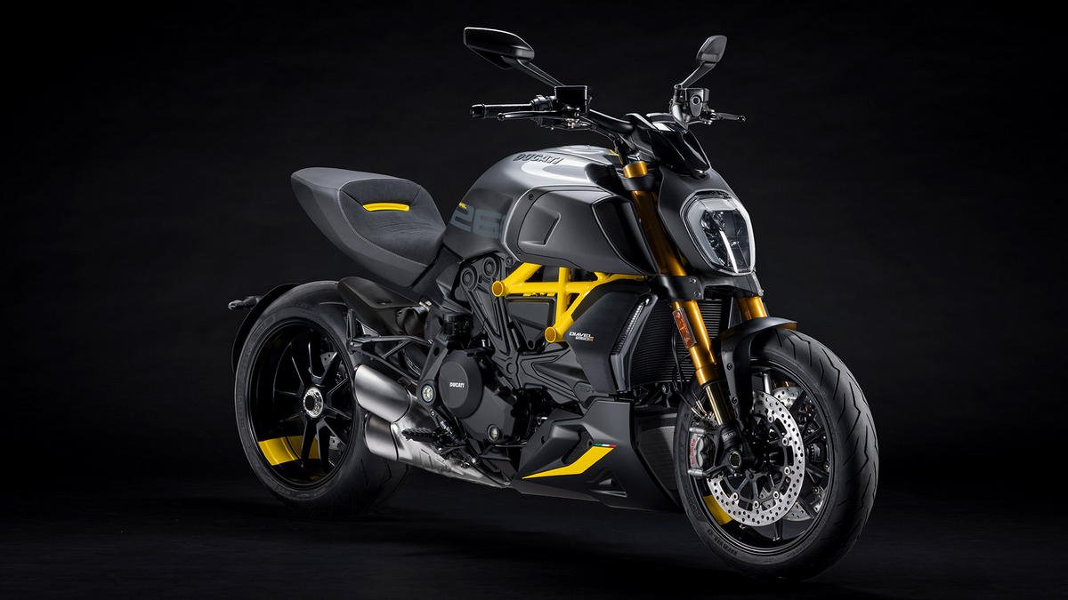 Absolutely drool worthy – The 2022 Ducati Diavel 1260 S “Black and Steel” special edition looks devilish with its unique color scheme