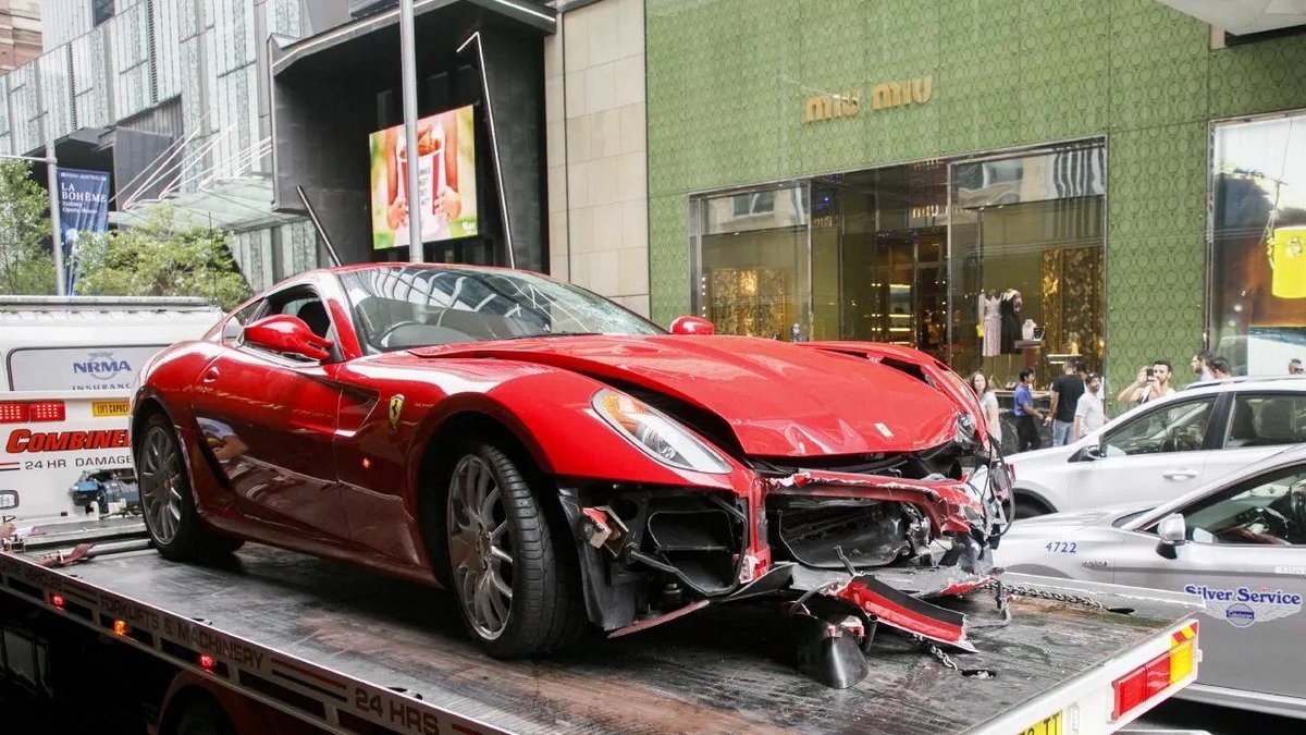 A drunk Aussie wrecked his $320,000 Ferrari 599 after crashing into a luxury jewelry store in Sydney