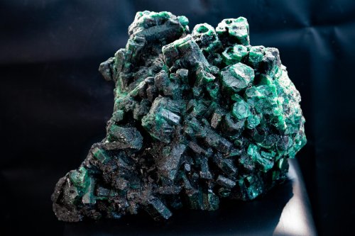 Gemfields will auction the world’s most expensive single emerald – Its a massive 37,555-gram (187,775 carats) cluster of emeralds called the ‘The Kafubu Cluster’