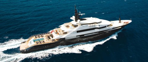 Antigua and Barbuda’s plan to sell Russian oligarch Andrey Guryev’s $120 million superyacht may fail miserably as a man from Moscow is now claiming ownership of the Alfa Nero – The Carribean nation had even amended its law to auction the vessel.