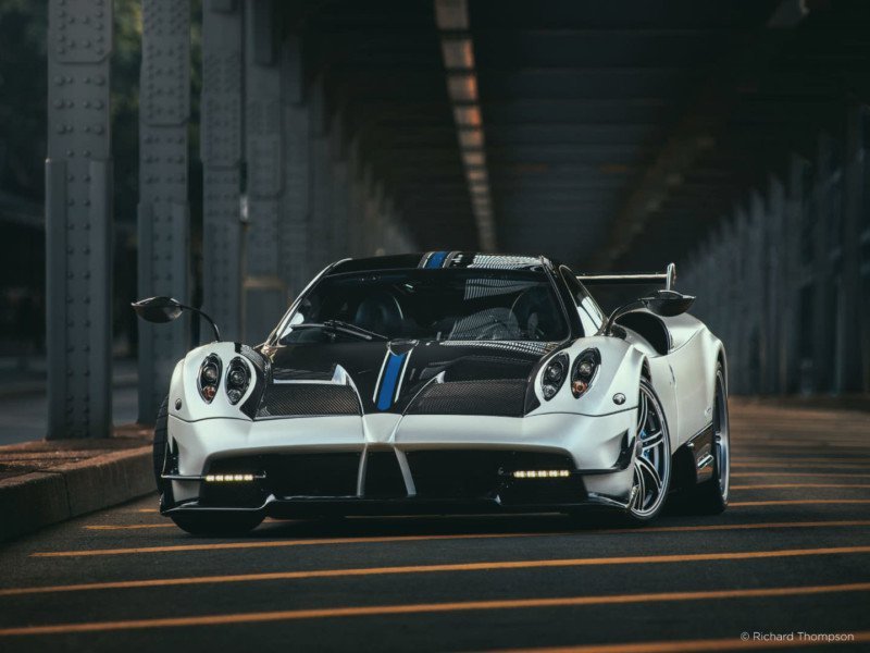 Here’s a behind-the- scenes look at photographing a $2.5 million Pagani Huayra with a $50k camera - Luxurylaunches