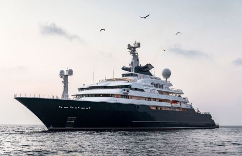 A billionaire got Paul Allen’s 414-foot-long Octopus megayacht to the 2023 Monaco Grand Prix and paid $138,000 just to moor it near the tracks and enjoy the race from the $285 million vessel