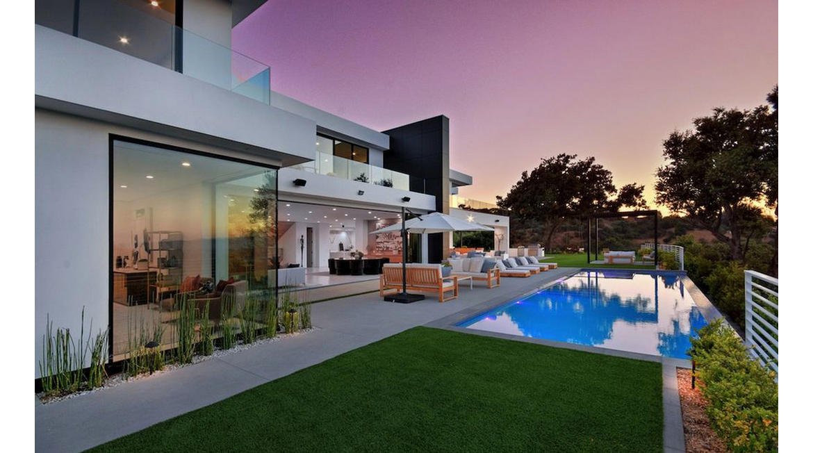A movie theater, 300 bottle wine room, infinity pool and a lot more - 24 year old Youtuber David Dobrik has just got a $9.5 million home here is your look inside - Luxurylaunches