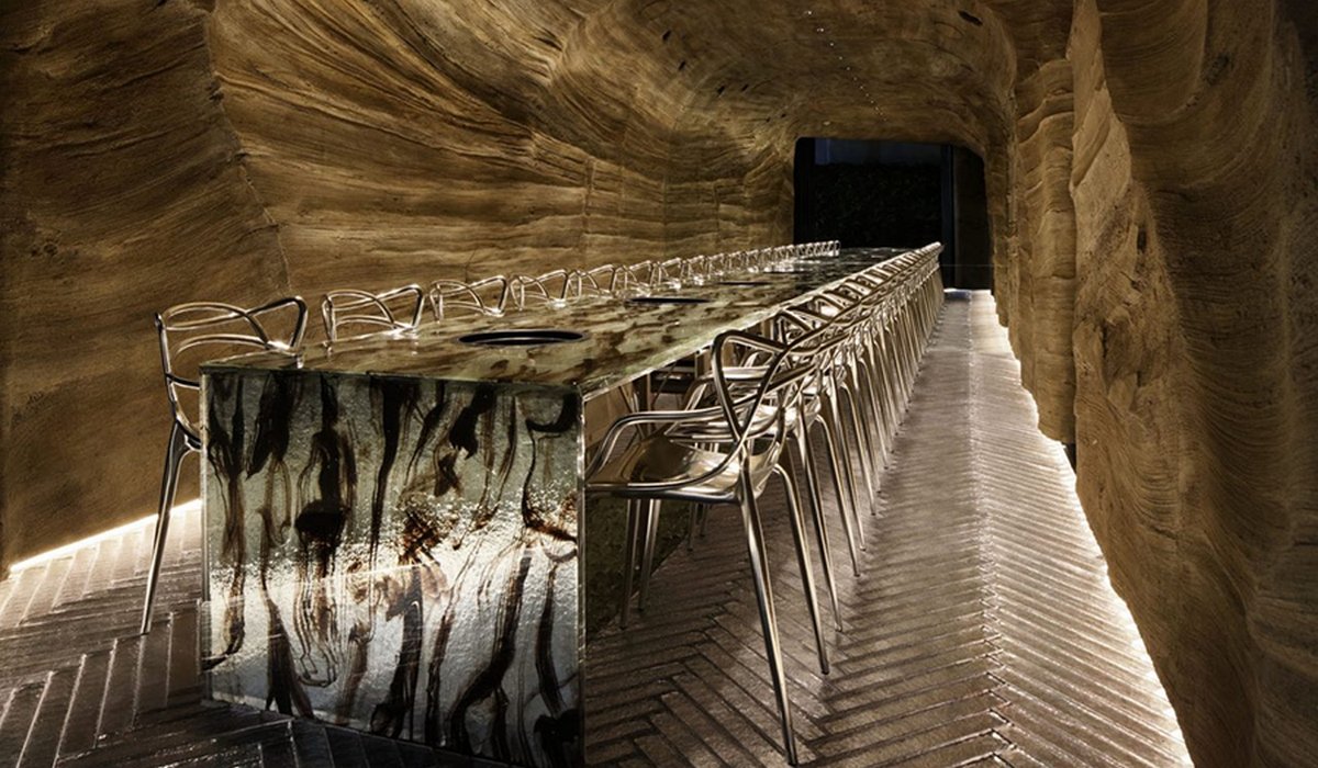 Fine dining or eating like cave-men? This Tokyo restaurant is blurring the lines between the two - Luxurylaunches