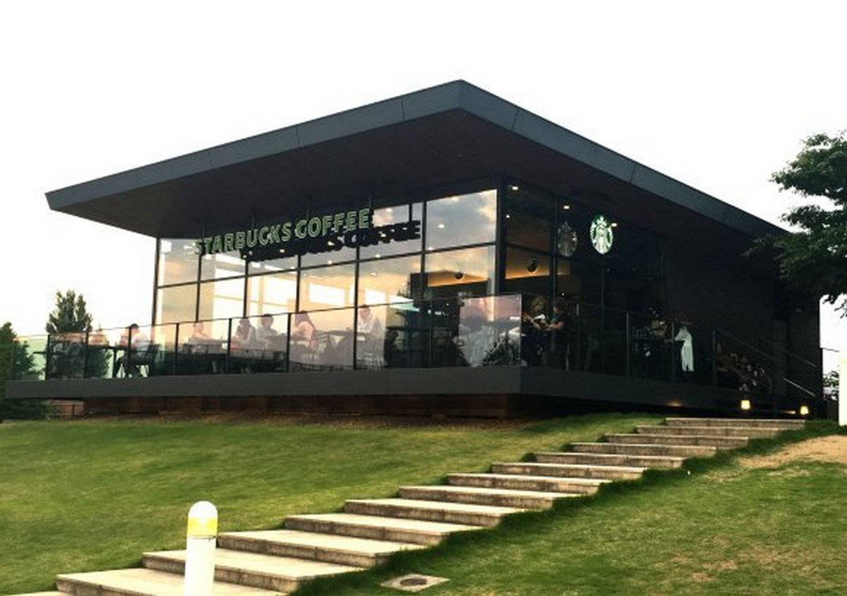 This Starbucks has been called the most beautiful in the world, and its in Japan - Luxurylaunches