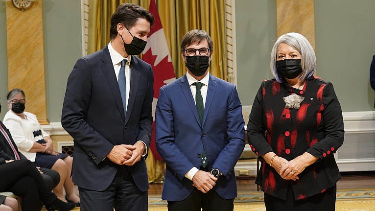 Trudeau sends a signal to Alberta. Cue the squirming.