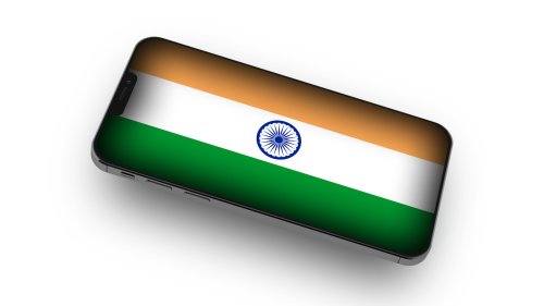 Trump Tells Tim Cook to Stop Building iPhones in India