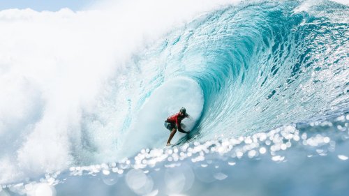 World Surf League Adopts Apple Watch as Official Wearable