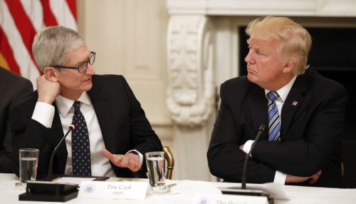 Here’s How Tim Cook Convinced Trump to Exempt Apple From His Heavy Tariffs