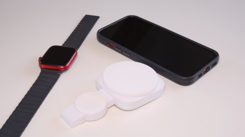 Das „fast“ perfekte Reiseladegerät für iPhone und Apple Watch von Zens im Test