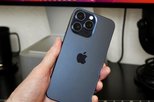 Bendgate widerlegt: iPhone 15 Pro Max hält mehr aus, als virale Videos behaupten