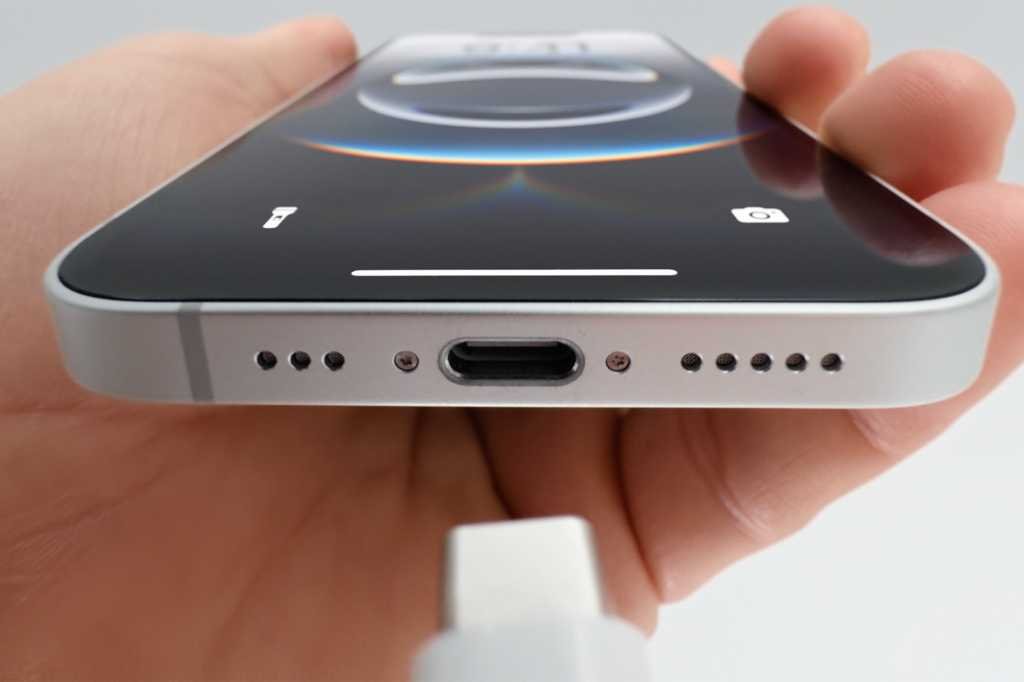 HELPFUL ARTICLES ABOUT USING APPLE DEVICES AND SERVICES - cover