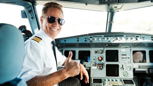 Krass: Pilot fliegt pikante Botschaft in den Himmel