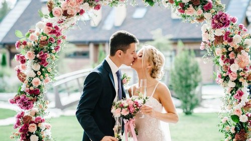 Rache am Altar: Braut liest Fremdgeh-SMS auf Hochzeit vor