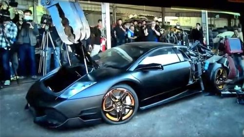 Brutal! Taiwanesische Regierung zerstört Lamborghini Murciélago
