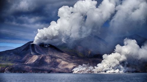 Mit der Wucht von 170.000 Atom-Bomben: Als ein Vulkan 70.000 Menschen tötete!