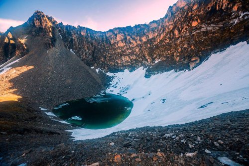Bergsee fließt nach Jahren ab - und offenbart grausames Geheimnis