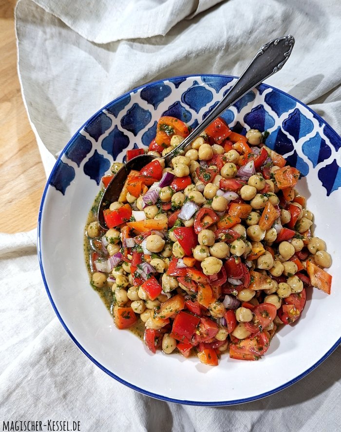Arabischer Kichererbsensalat