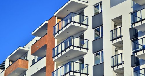 "Il me reste encore 17 000 euros à récupérer", à 66 ans elle campe 9 jours pour reprendre son logement squatté